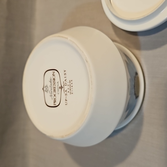 New Noritake Up-Sa Daisy 9001 Creamer & Sugar Bowl w/Lid - Picture 5 of 10